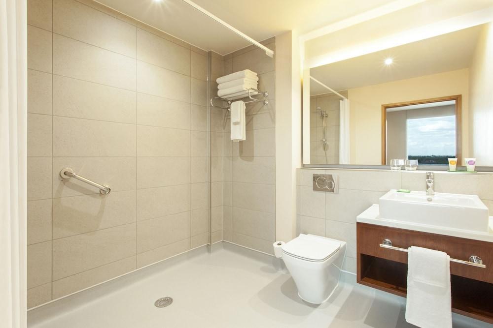 Hyatt Place West London Hayes Хейс Экстерьер фото
