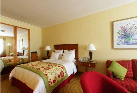 Hyatt Place West London Hayes Хейс Экстерьер фото