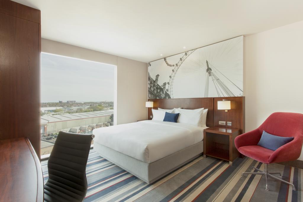 Hyatt Place West London Hayes Хейс Экстерьер фото