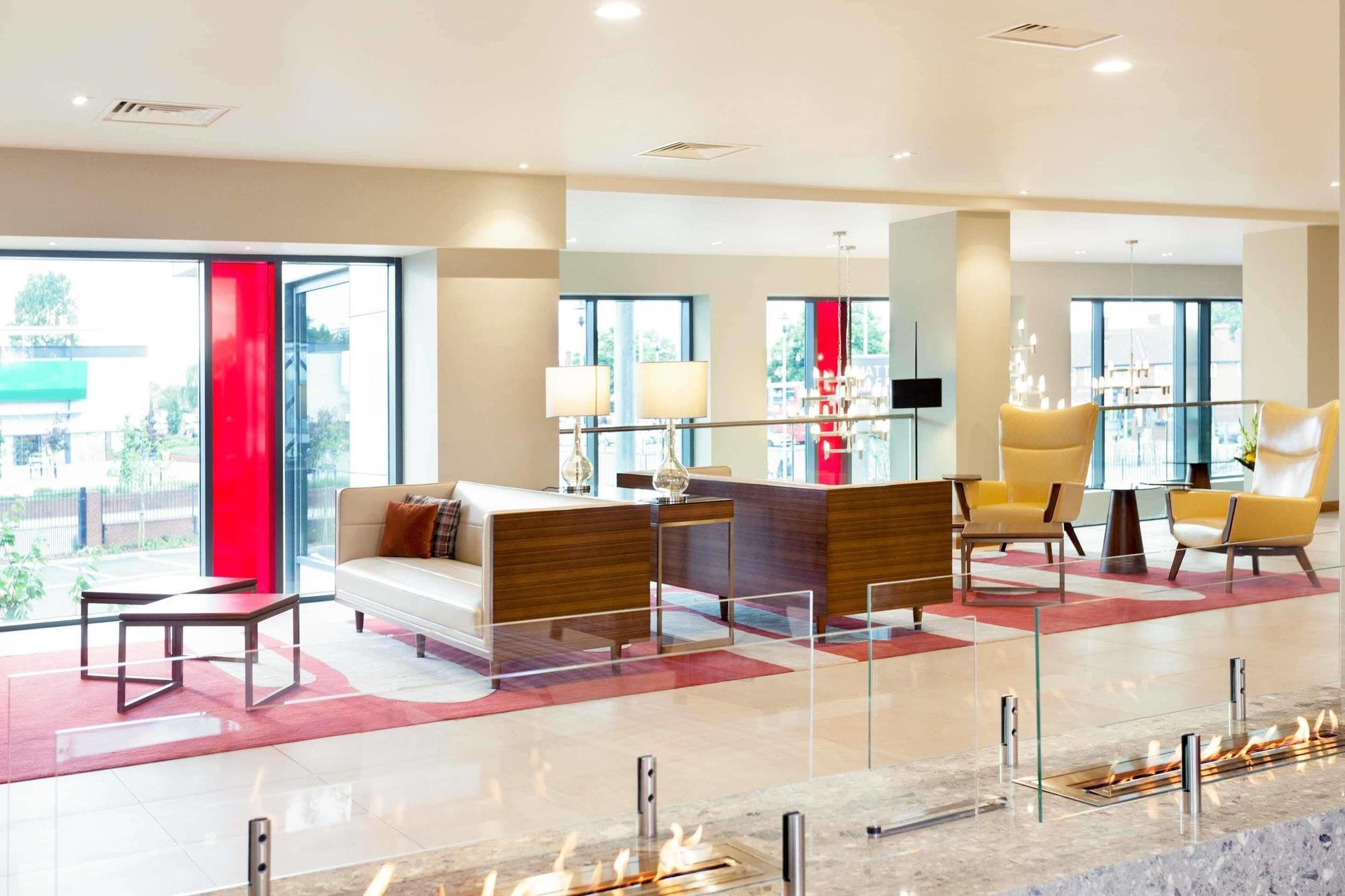 Hyatt Place West London Hayes Хейс Экстерьер фото