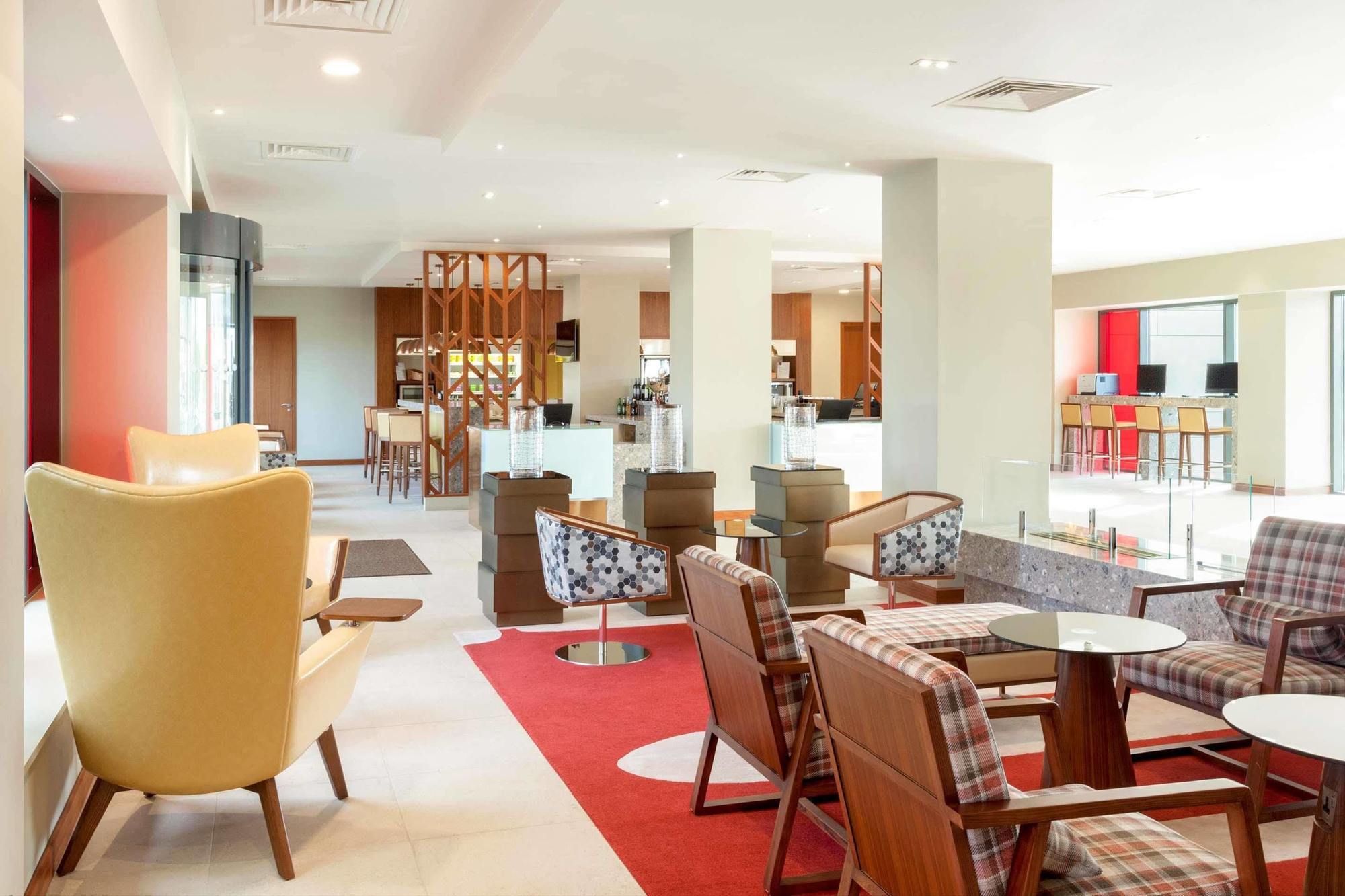 Hyatt Place West London Hayes Хейс Экстерьер фото