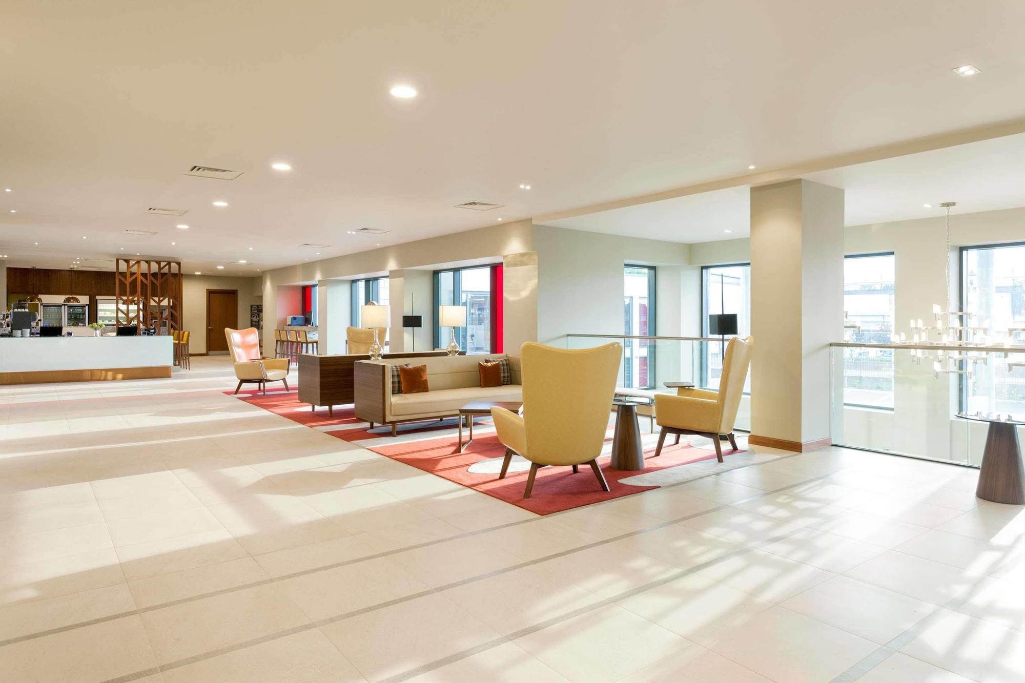 Hyatt Place West London Hayes Хейс Экстерьер фото