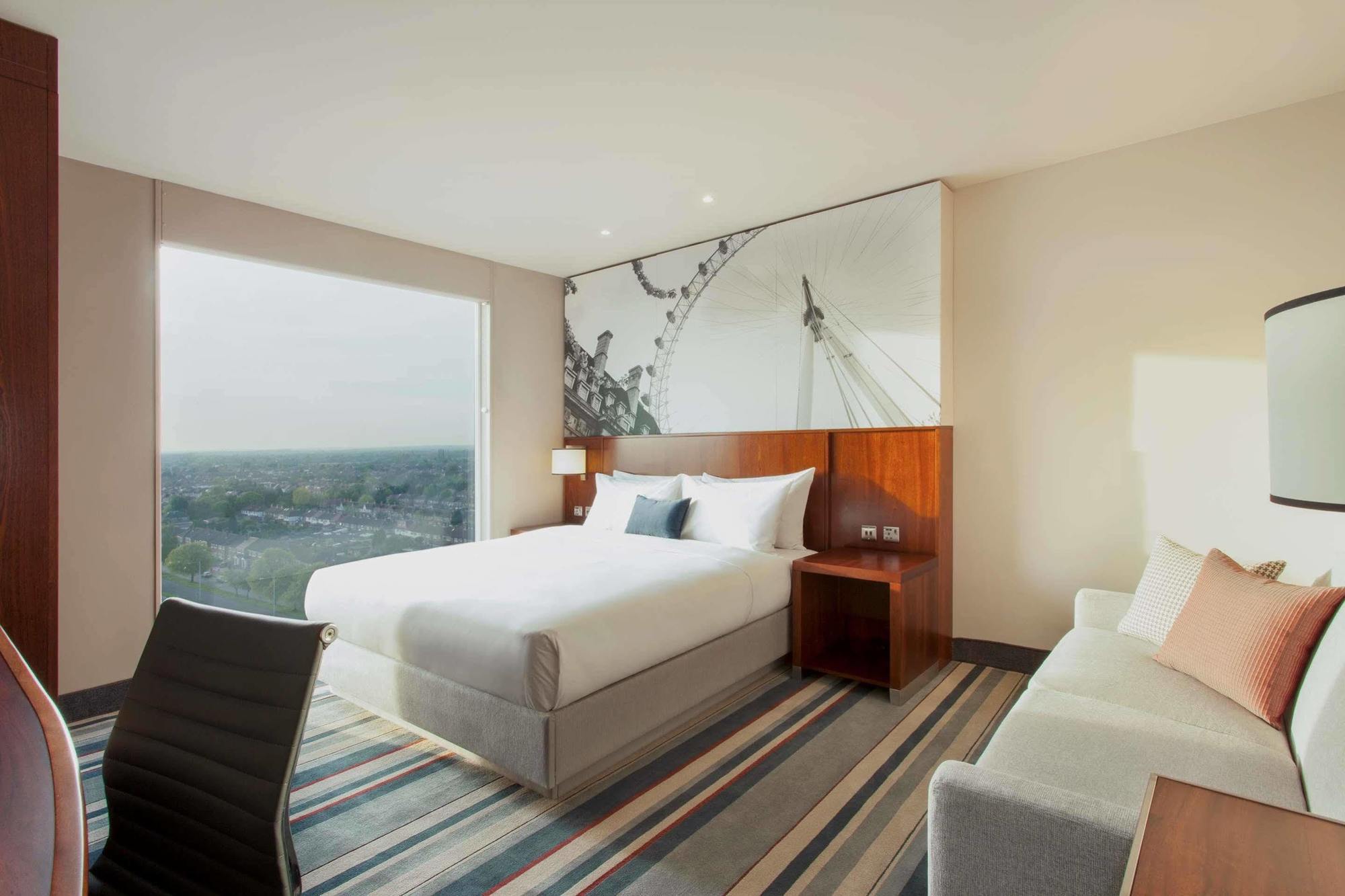 Hyatt Place West London Hayes Хейс Экстерьер фото