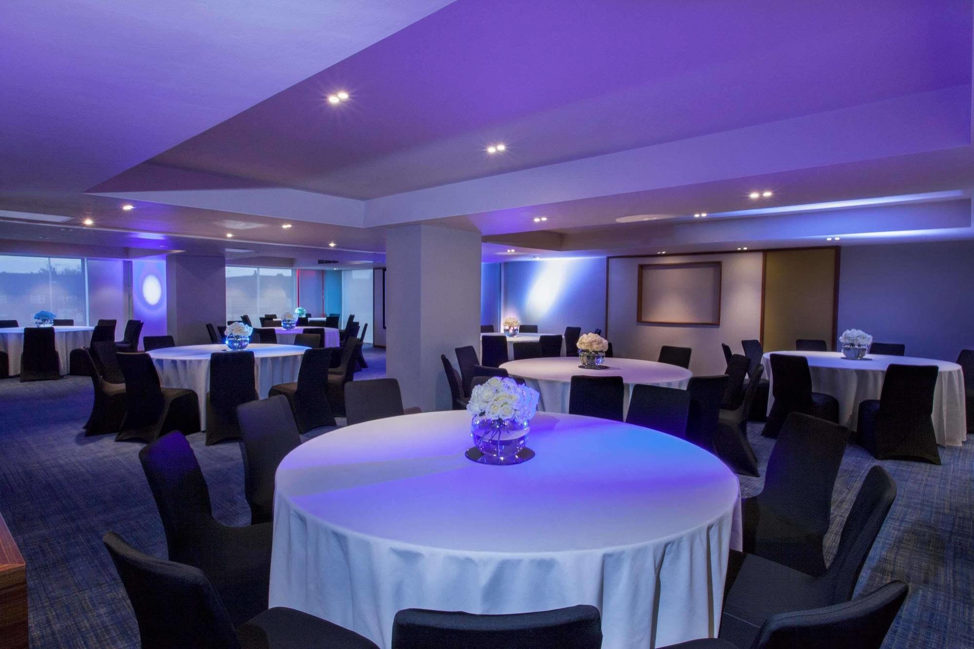 Hyatt Place West London Hayes Хейс Экстерьер фото